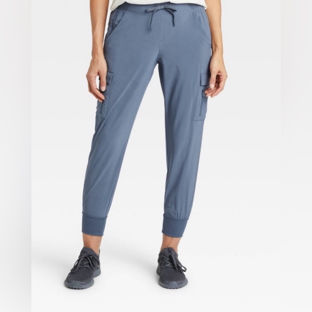 4 PACK of Target all in motion women’s joggers